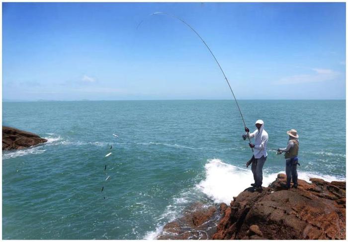 海钓新潮流与深海探险体验，探索未知的海底世界